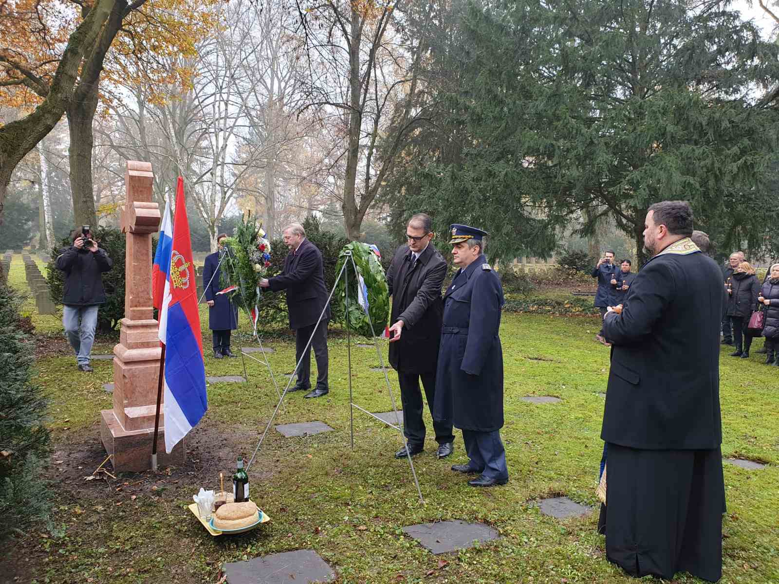 Frankfurtu upoznavanje u Sise i